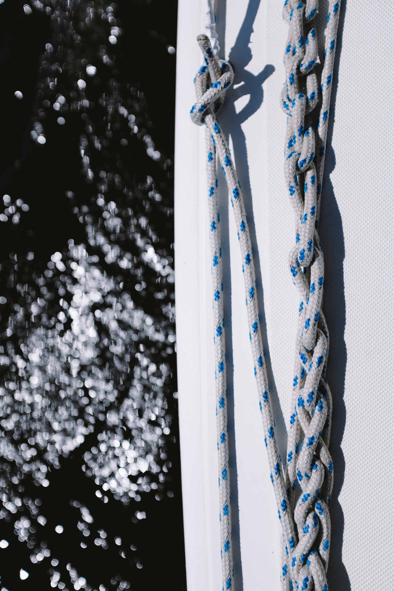 ropes on sailboat deck